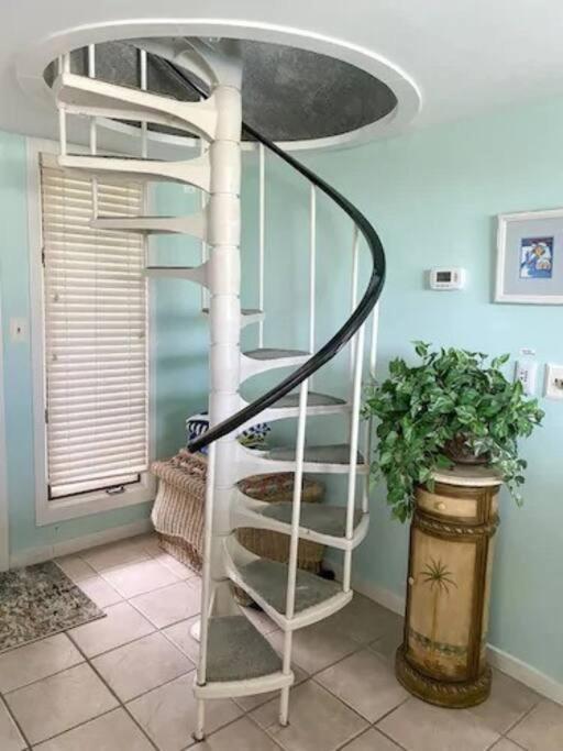 Port O' Call C302 - Iop Island Retreat! Treetop Oceanview! Isle of Palms Exterior photo